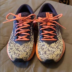 BROOKS LAUNCH 6 SHOES